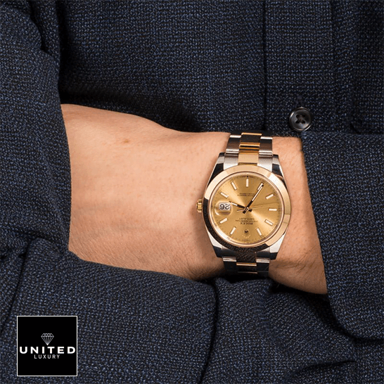 rolthtex Datejust 126303 Steel Gold Replica on the man wrist