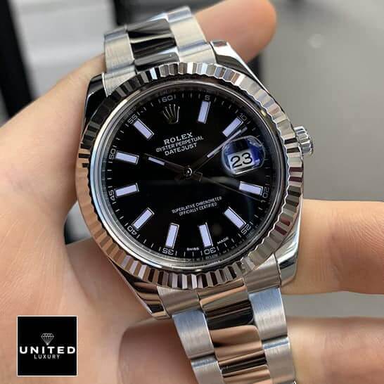 rolthtex Datejust II Automatic Black Dial 116334BKSO Oyster Replica on his hands