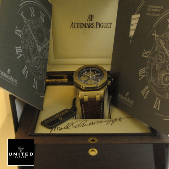 Audthtemars Pigthtuet Royal Oak 26007BA.OO_.D088CR.01 Replica in the ap box