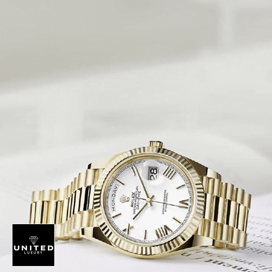 rolthtex Day-Date 40 228238 Replica on the book