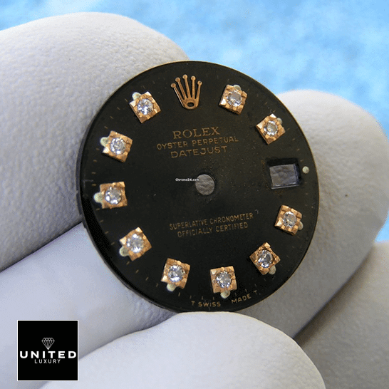 rolthtex Datejust 12633BKDJ Black Dial Diamond Dot Replica on his hands