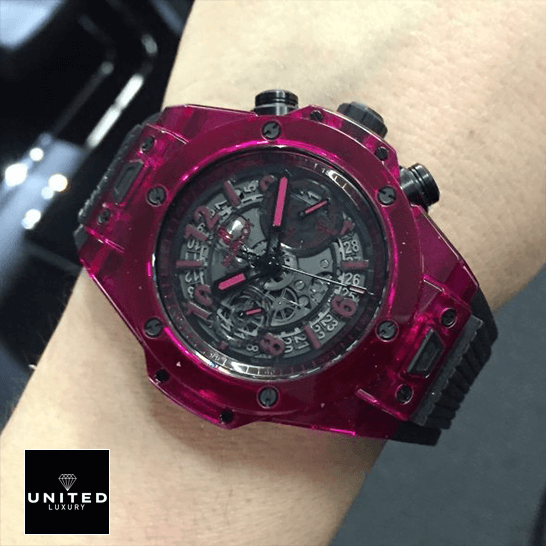 hubthtlot 411.JR_.4901.RT Big Bang Red Bezel and Case Replica on the man wrist