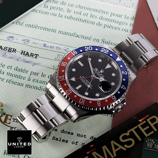 rolthtex GMT-Master Pepsi 116719BLRO-0001 Replica on the table
