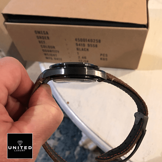 omethtga Speedmaster 311.92.44.51 Leather Bracelet Replica side view on the hand