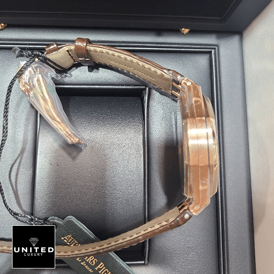 Audthtemars Pigthtuet Royal Oak Chocholate Leather Bracelet Replica in the box