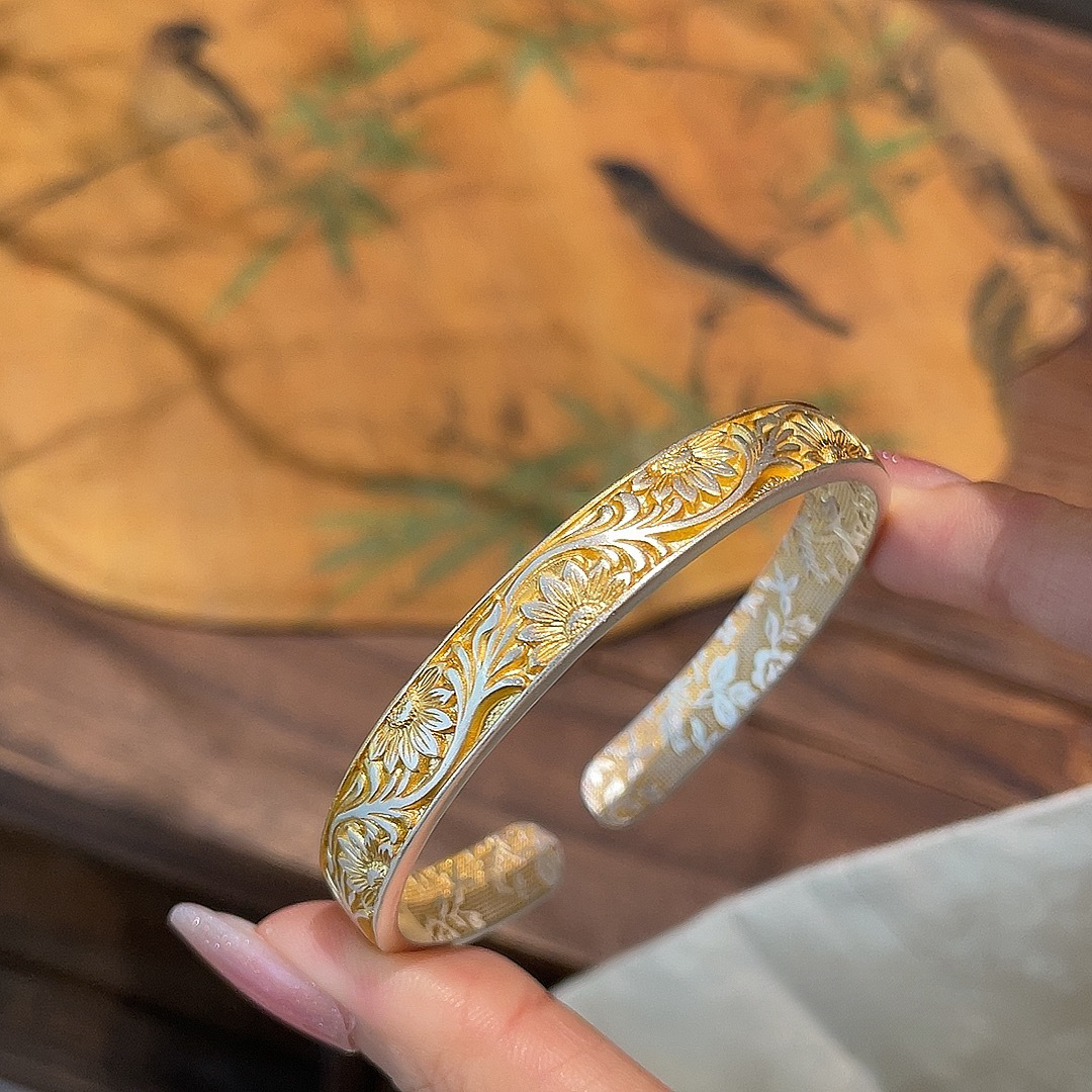 Pure Silver 999.9 Gold-Plated Tang Grass Pattern Open Bracelet