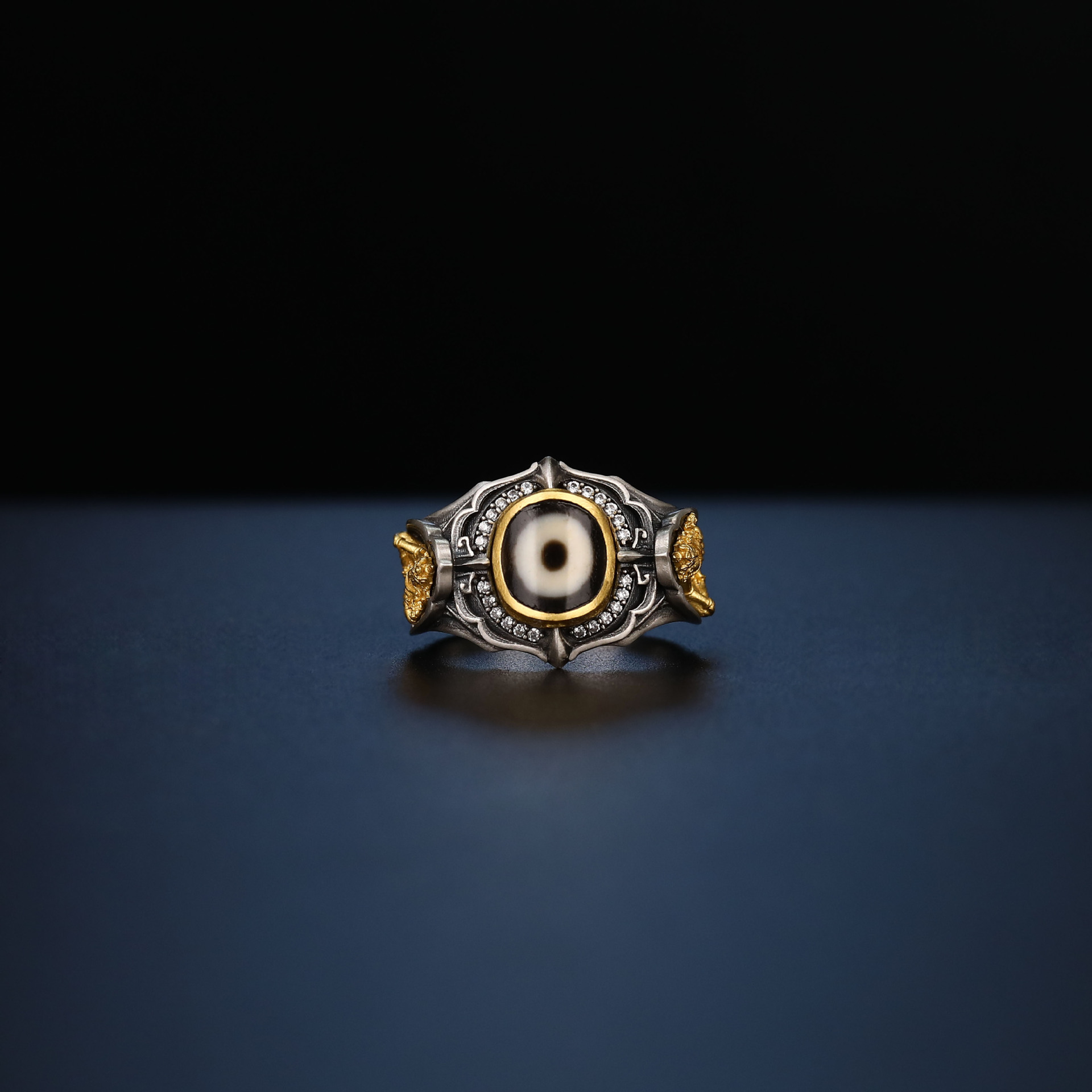 Tibetan Style Pure Silver Dzi Bead Green Tara Ring