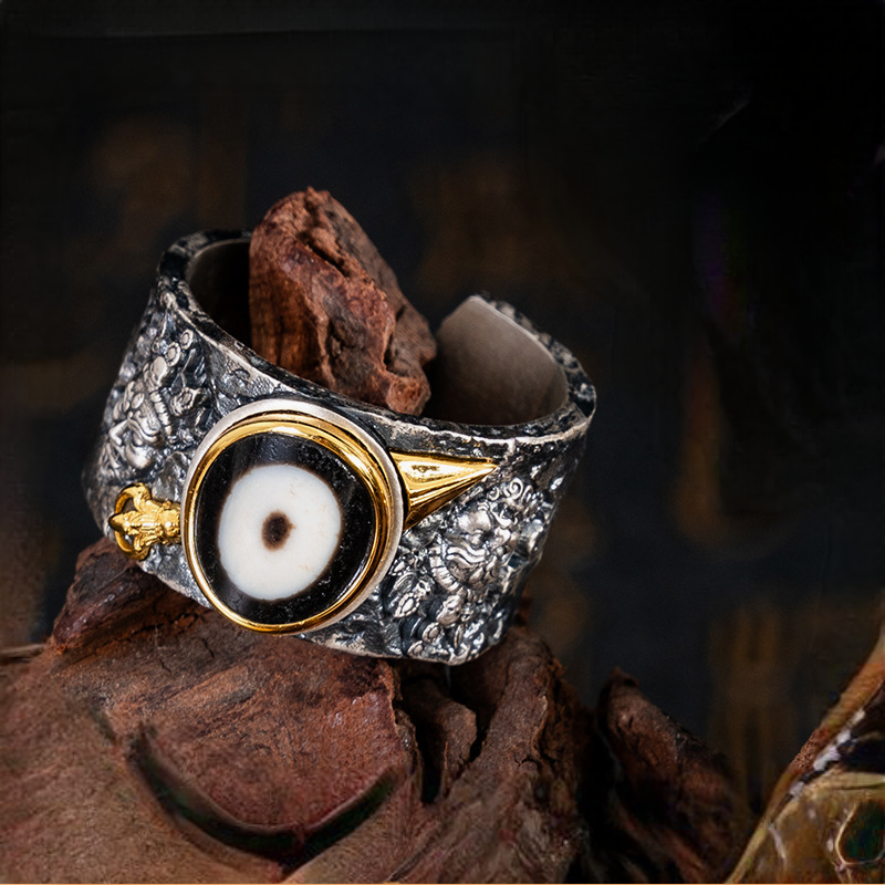 Tibetan Dzi Bead Pumbha Vajra Ring