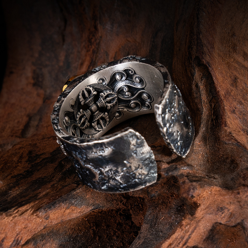 Tibetan Dzi Bead Pumbha Vajra Ring