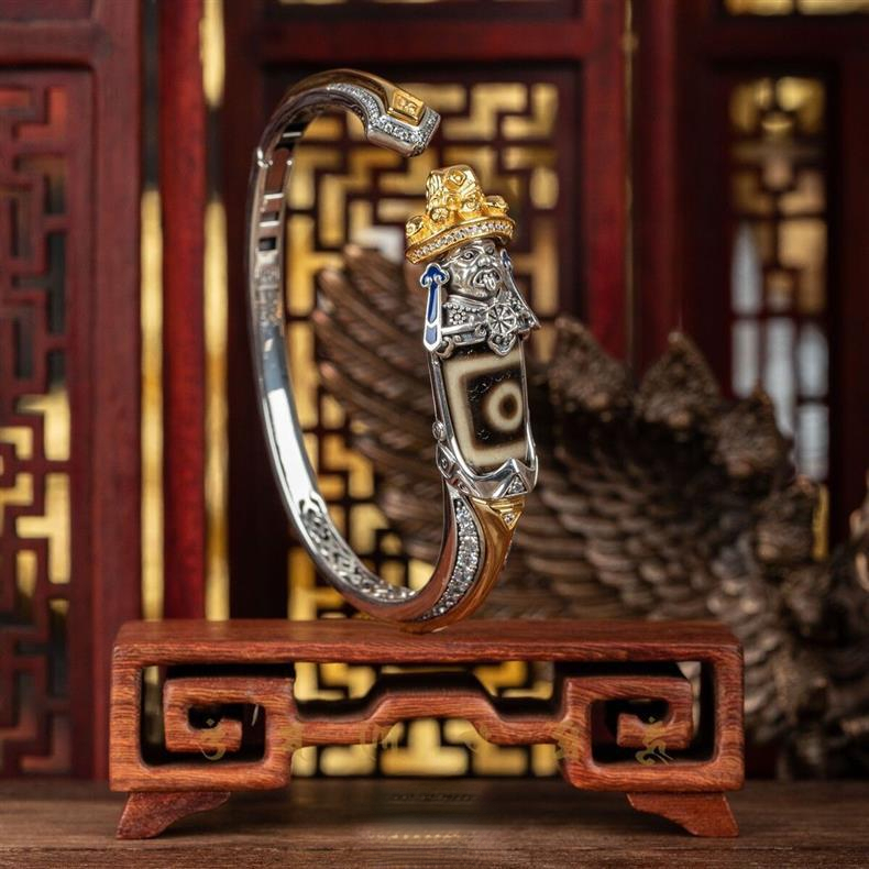 Fortune God Zaki Ram Tibetan Style Dzi Bead Bracelet