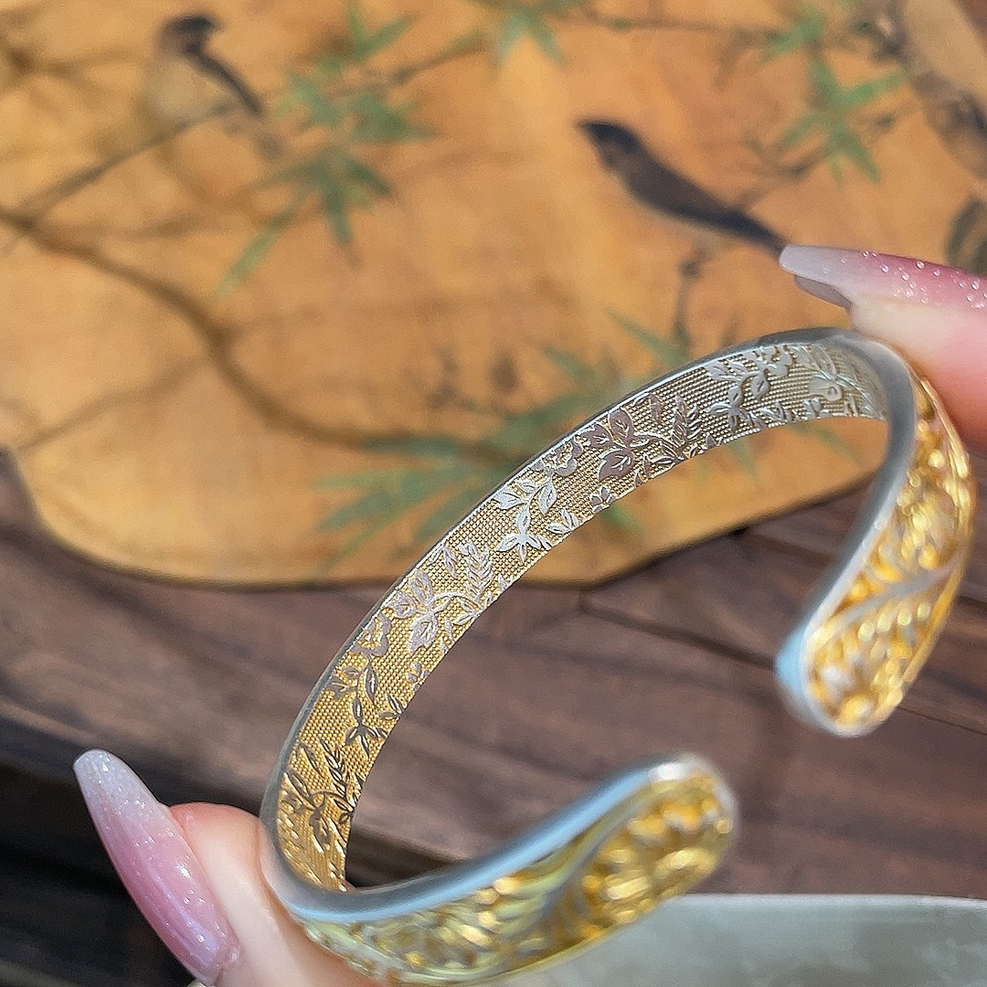 Pure Silver 999.9 Gold-Plated Tang Grass Pattern Open Bracelet