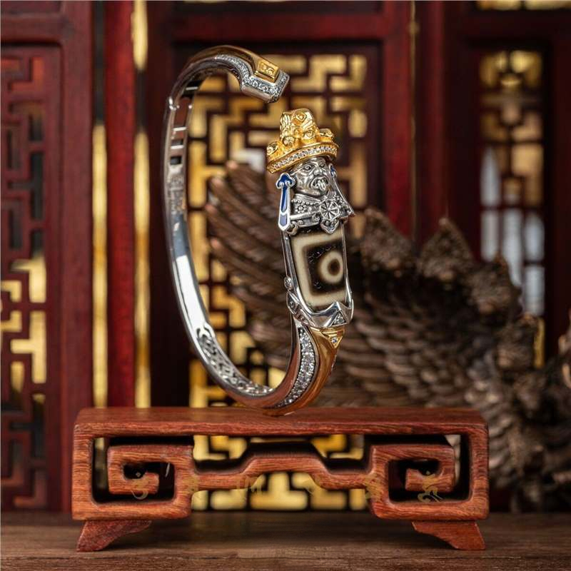 Fortune God Zaki Ram Tibetan Style Dzi Bead Bracelet