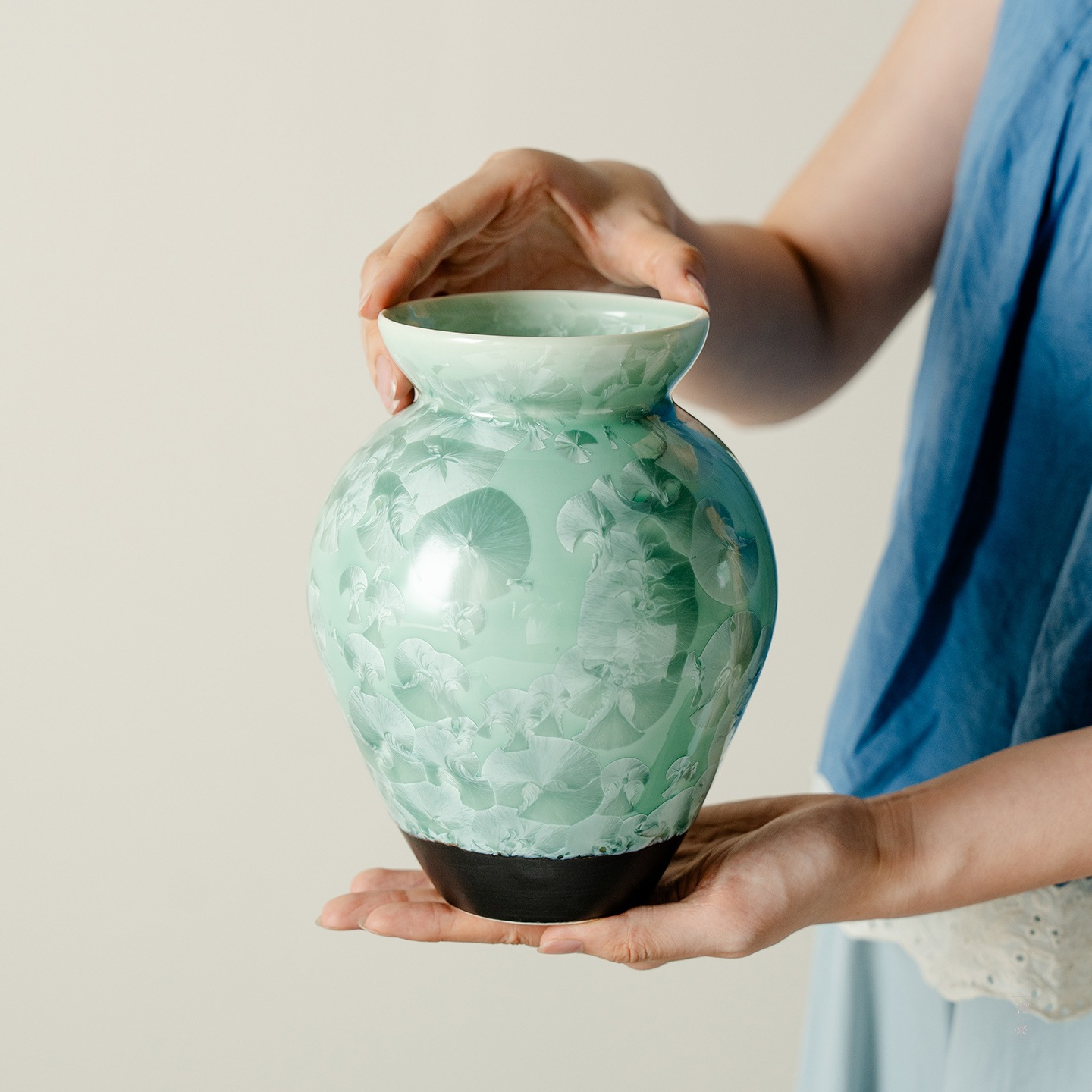 Crystal Glaze Ice Flower Green Ceramic Vase