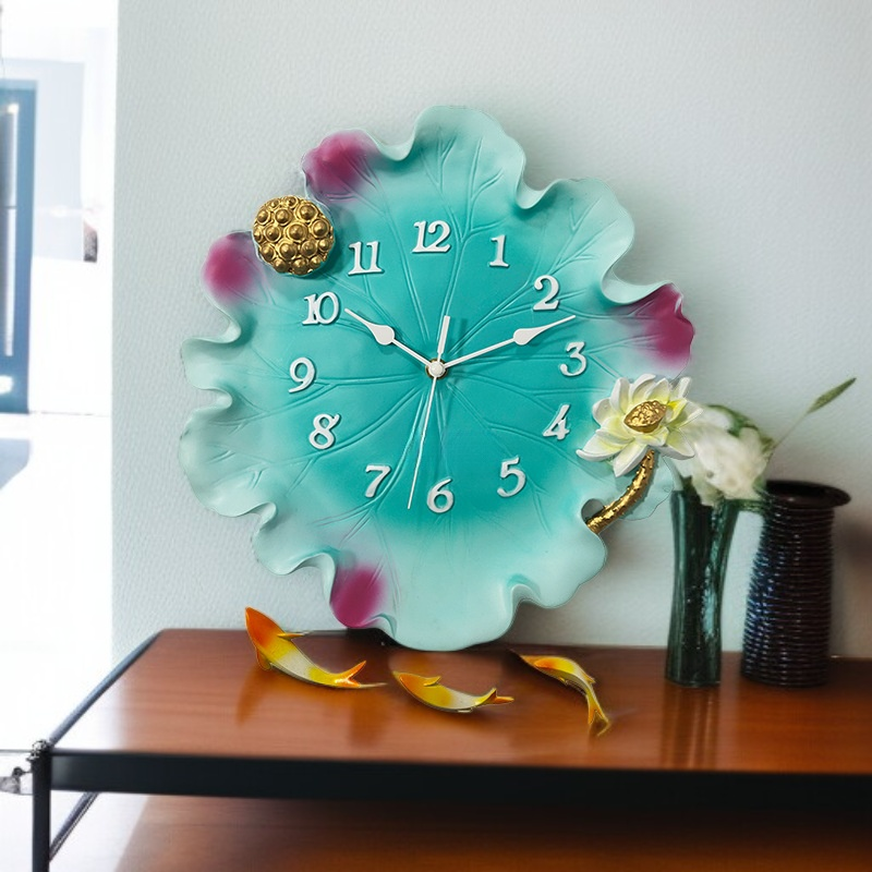 Uhr  luxuriös modern minimalistisch