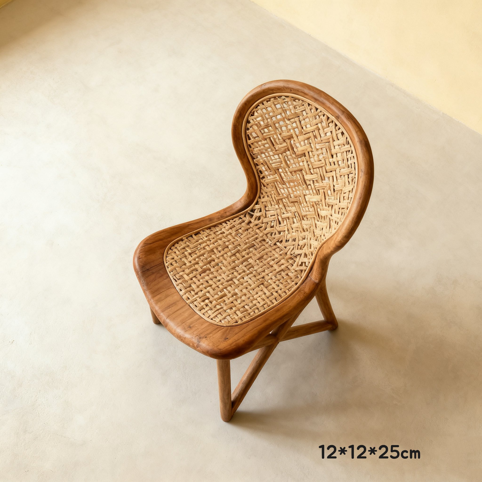 Rusztikus fonott fa sz&eacute;k k&ouml;zelről