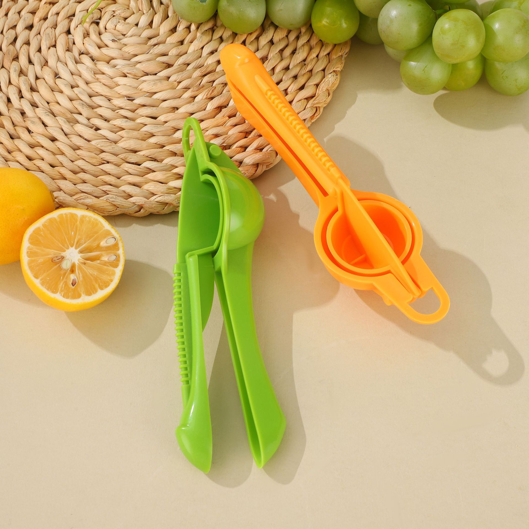 Manual Citrus Juicer Lemon Squeezer Handheld Orange Press