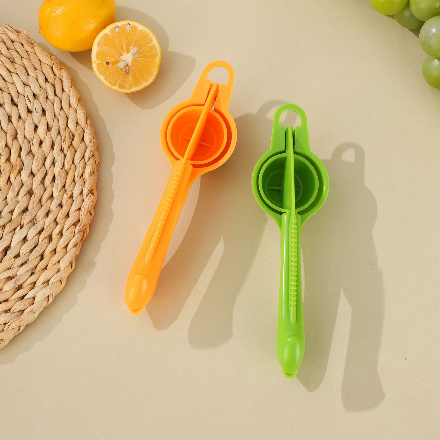 Manual Citrus Juicer Lemon Squeezer Handheld Orange Press
