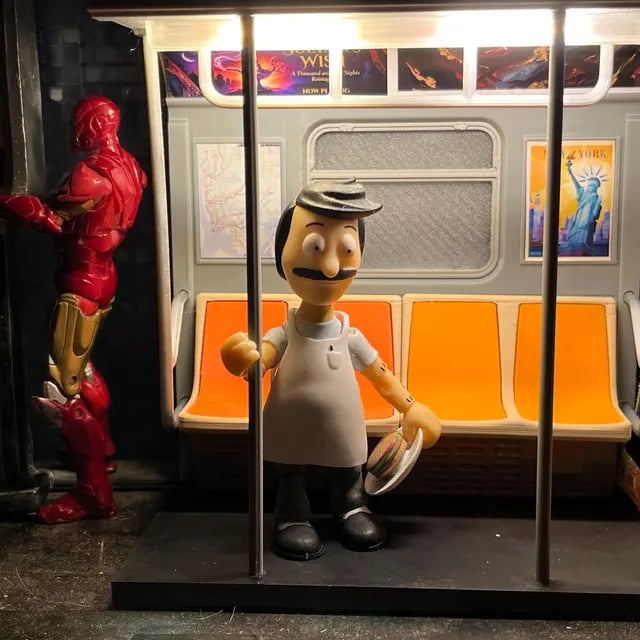 🚇NYC Subway Train Lamp – Rechargeable & USB Powered | Includes 3 Interchangeable Posters 🔥Buy 2 Free Shipping (Clean, no pee smell🤣)