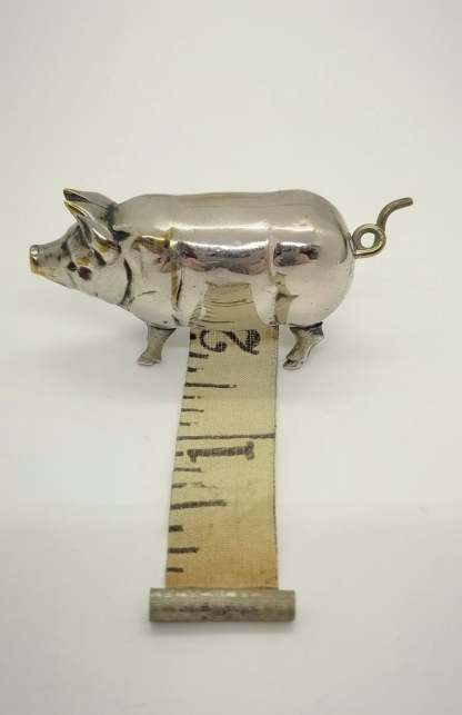 1880s Vintage Pig Tape Measure – Antique-Inspired Mini Collectible