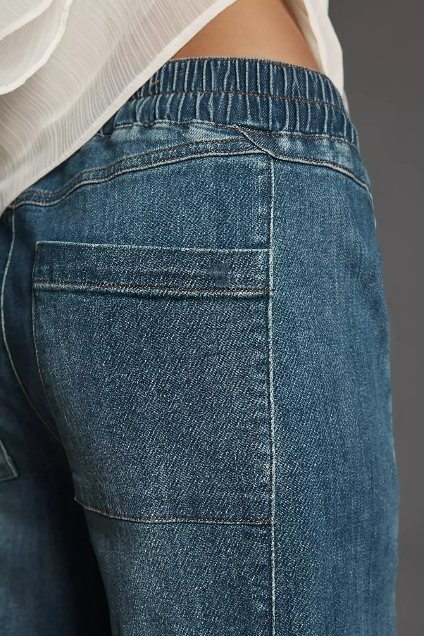 The Izzie Relaxed Pull-On Barrel Jeans
