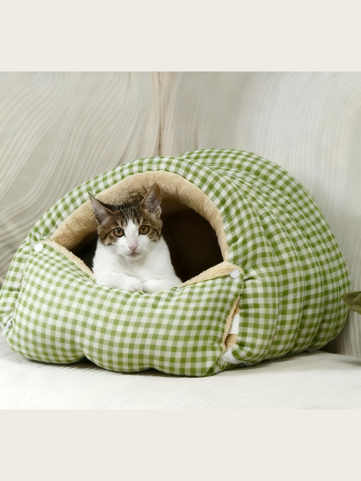 Caterpillar Cat Nest