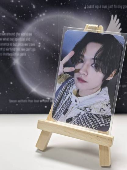 SKZ Official Photocard - Lee Know (For STAY)