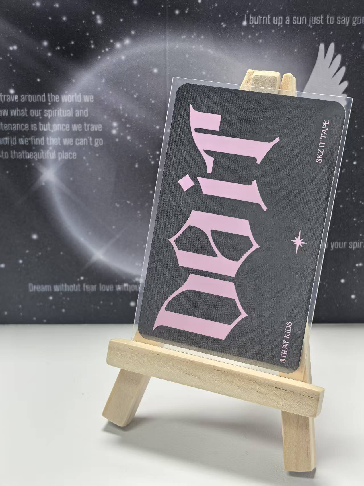 SKZ Official Photocard - Lee Know (For STAY)