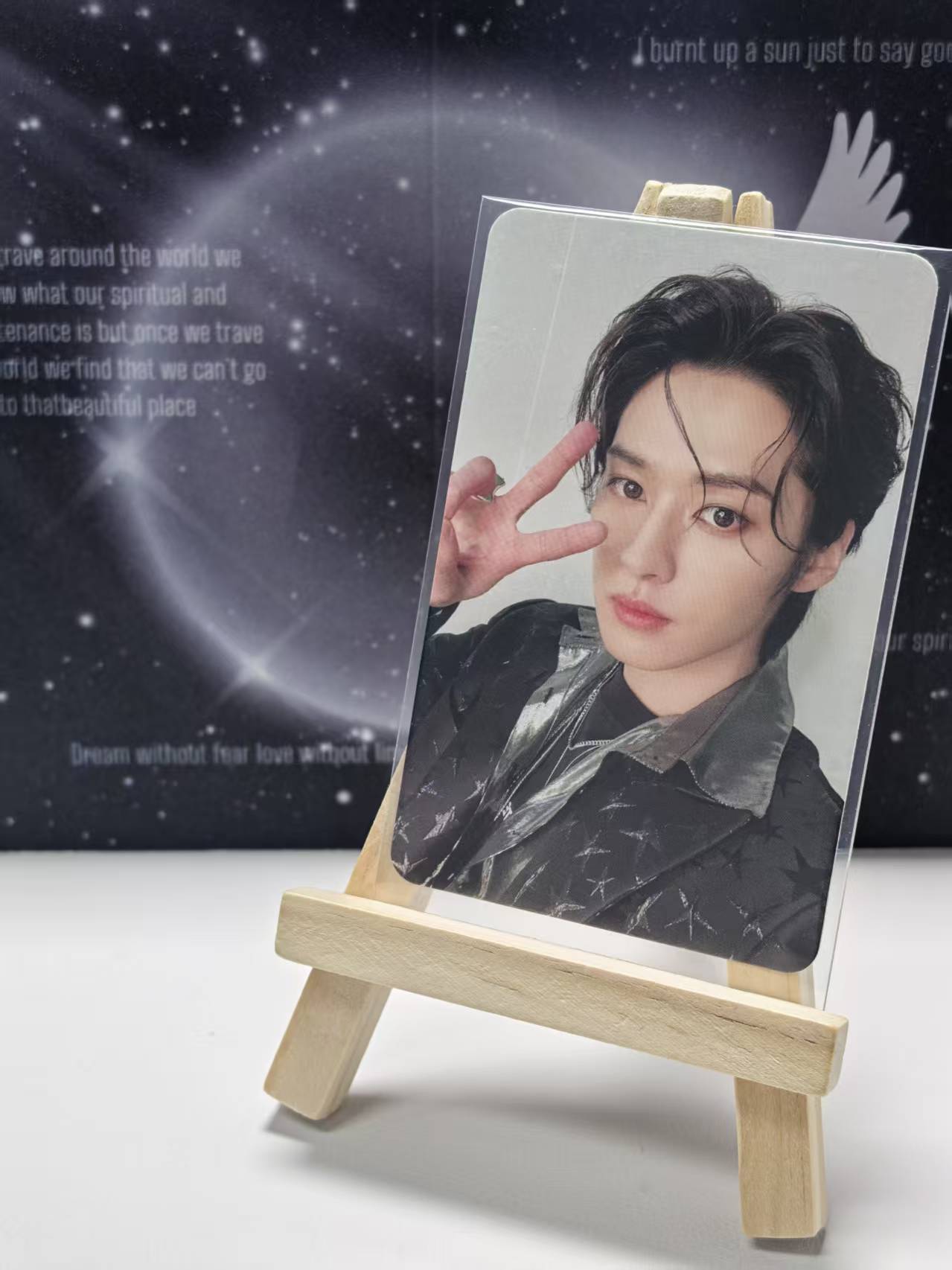 SKZ Official Photocard - Lee Know (For STAY)