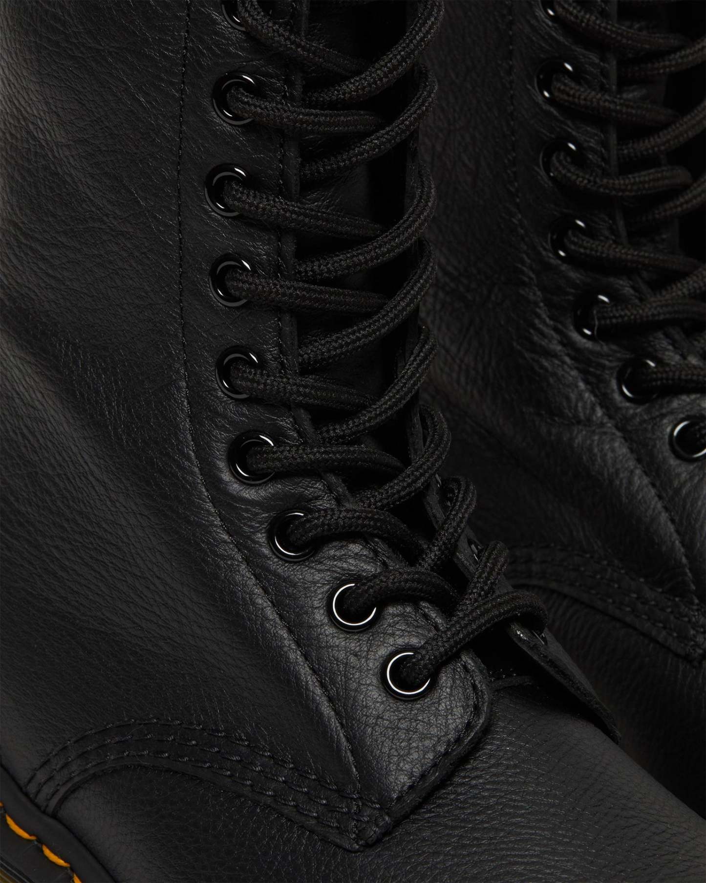 1490 Virginia Leather Boots