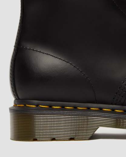 Dthtr. Marthttens 101 Yellow Stitch Smooth Leather Ankle Boots