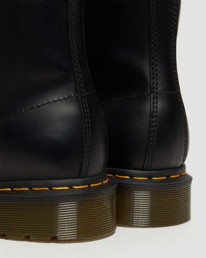 Dthtr. Marthttens 101 Yellow Stitch Smooth Leather Ankle Boots