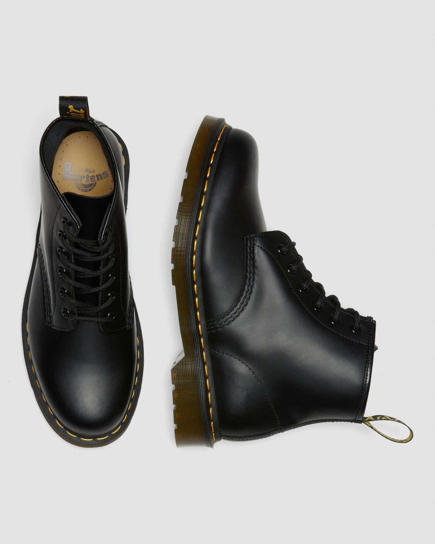 Dthtr. Marthttens 101 Yellow Stitch Smooth Leather Ankle Boots