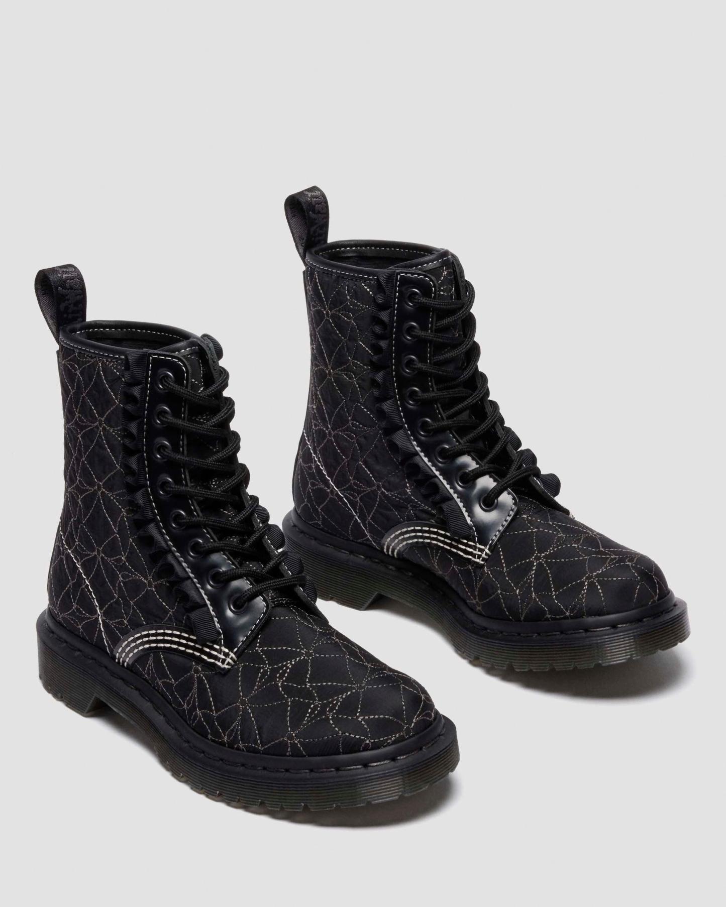 Dthtr. Marthttens 1460 Frill Leather Lace Up Boots