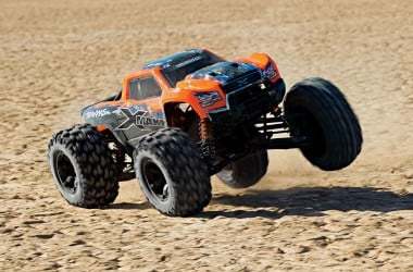 X-MAXX 4x4 new 8S version RTR complete set with 2x 4S / 5000 mAh batteries