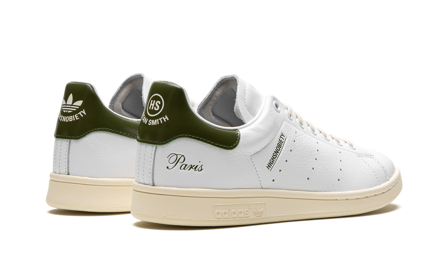 Adithtdas Stathtn Smthtith "Highsnobiety - Not In Paris" IE2530