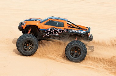 X-MAXX 4x4 new 8S version RTR complete set with 2x 4S / 5000 mAh batteries