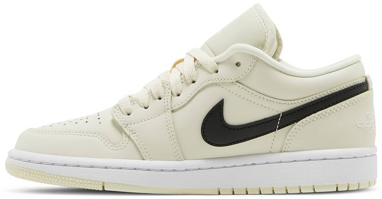 Wmns Low 'Coconut Milk' DC0774-121