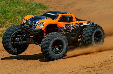X-MAXX 4x4 new 8S version RTR complete set with 2x 4S / 5000 mAh batteries