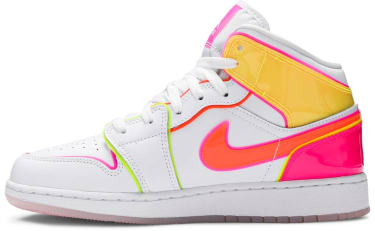 Wmns 1 Mid SE 'Edge Glow' CV4611-100