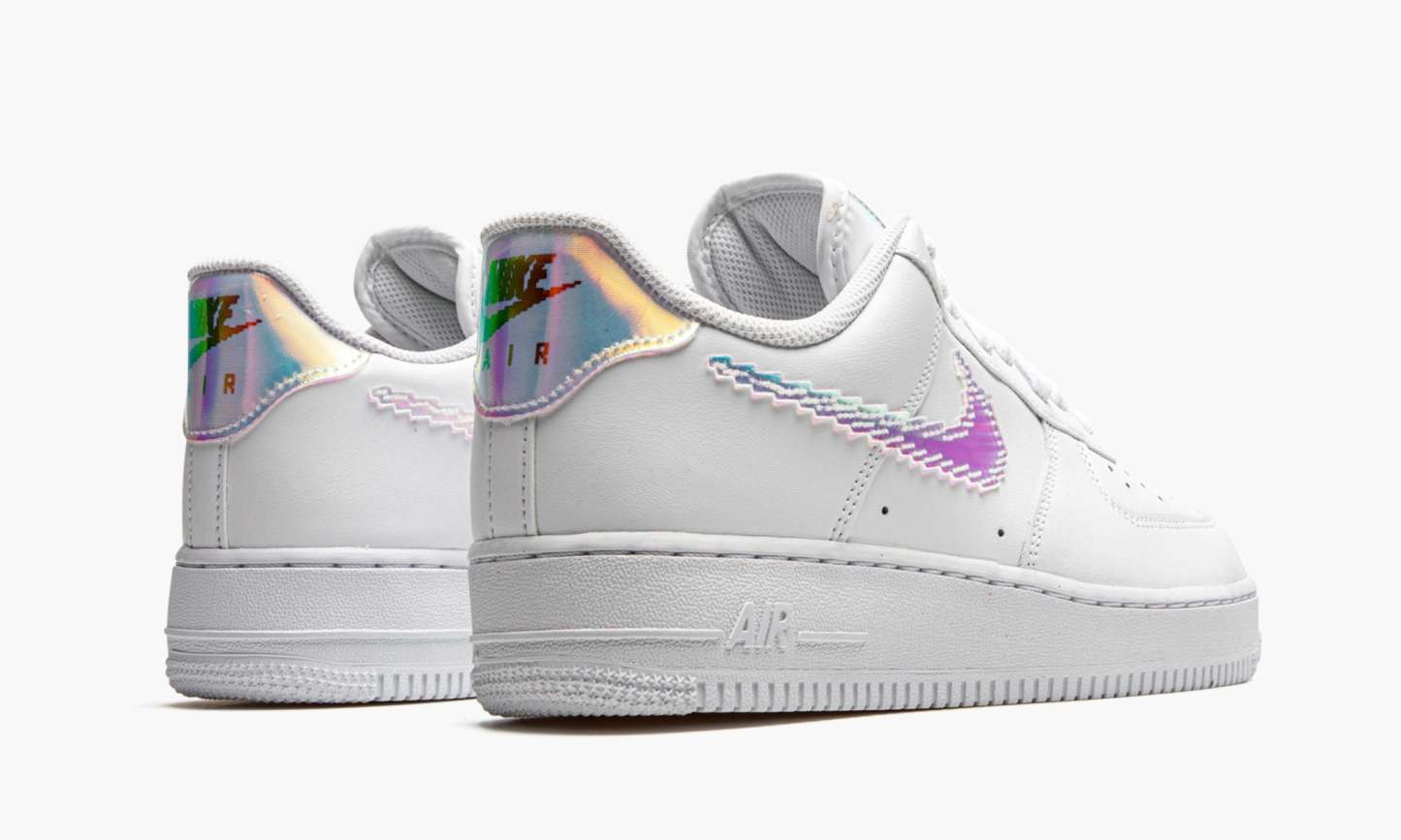 1 Low 7 LV8 ��Iridescent Pixel Swoosh