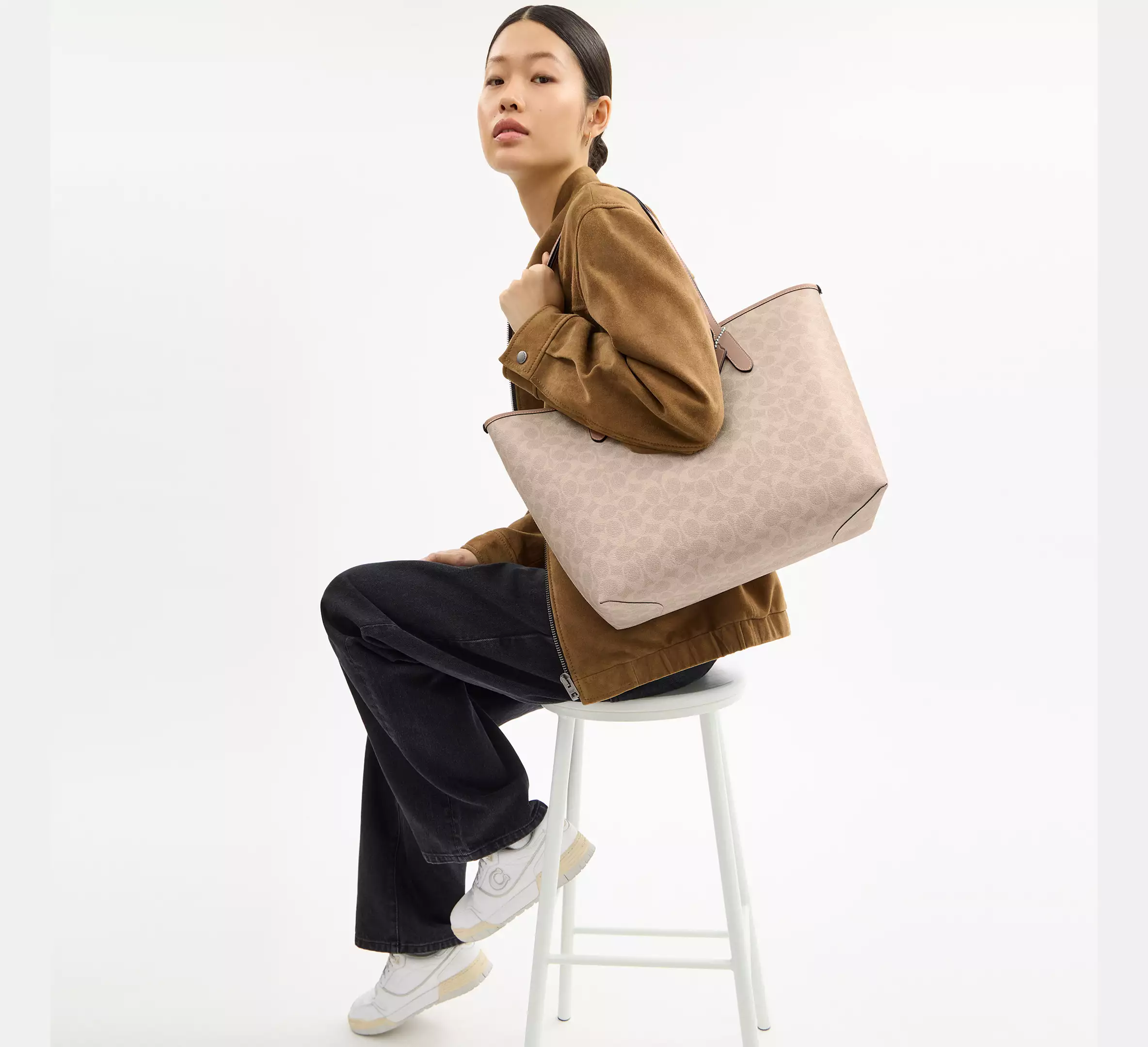 City Tote Bag In Signature Canvas