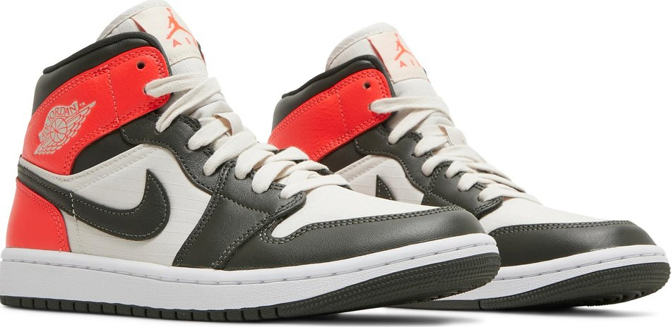 Wmns Mid SE 'Newsprint' DQ6078-100