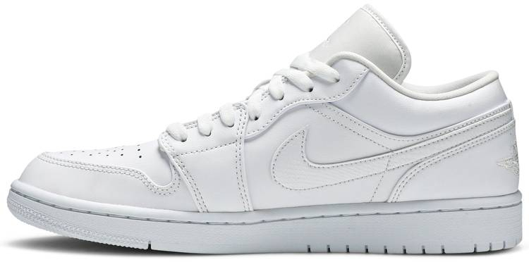 Low 'Triple White' AO9944-111