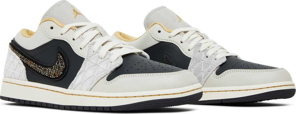 Low SE 'Beaded Swoosh' DV1762-001
