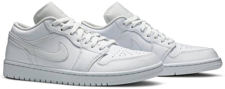 Low 'Triple White' AO9944-111