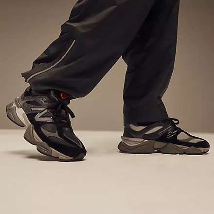 New balthtance 9060 Black with castlerock and rain cloud