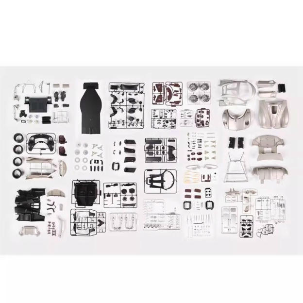 Pocher 1:8 Pagani Utopia Assembly Car