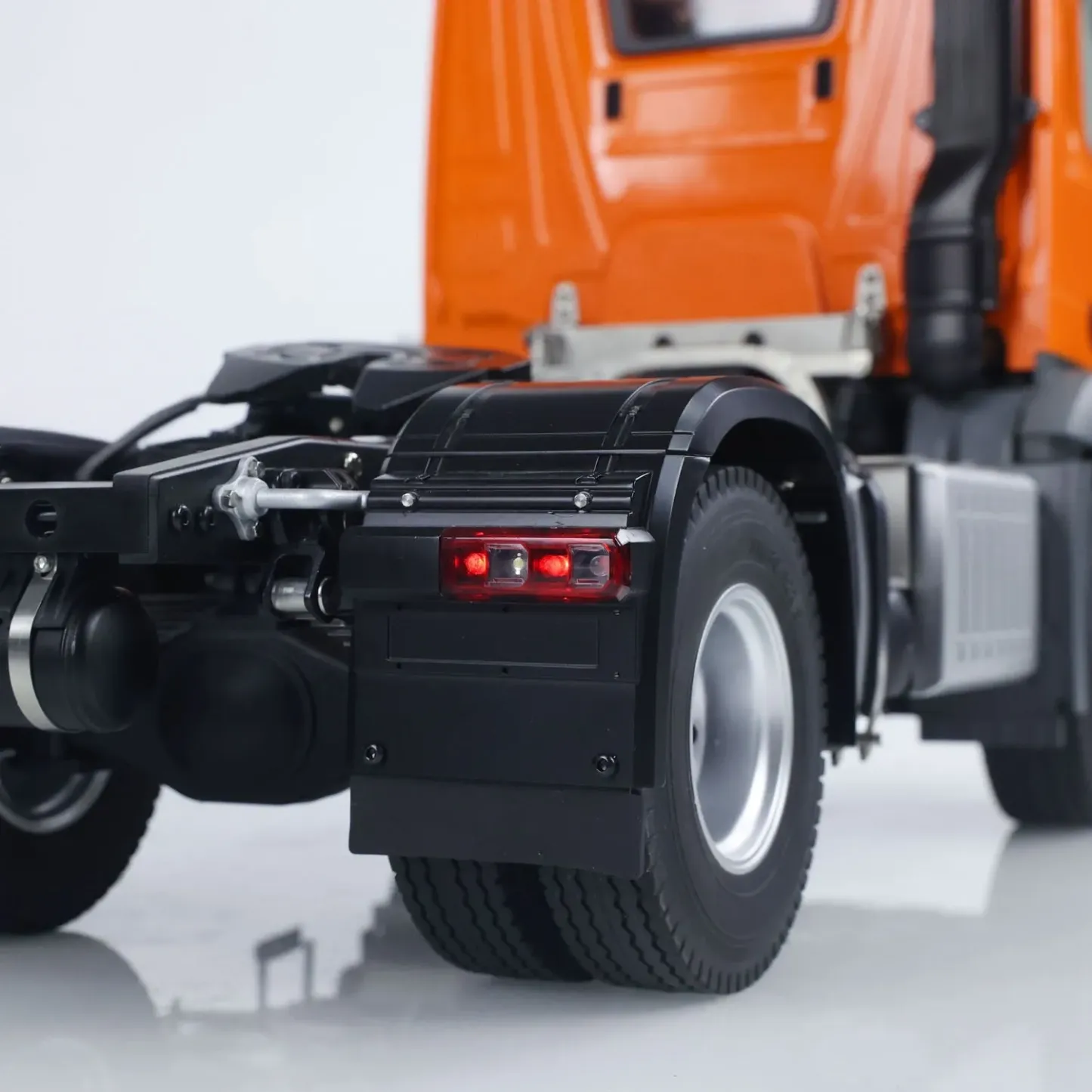 1/14 Scale 4X4 RC Tractor Truck