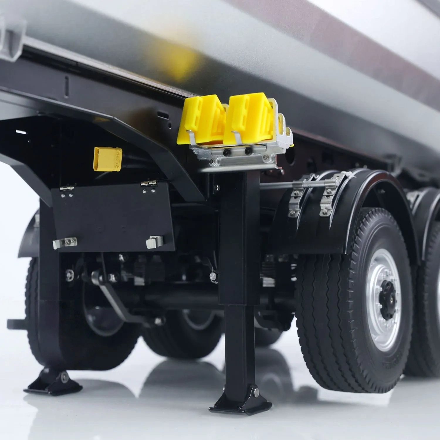 1/14 Scale 4X4 RC Tractor Truck