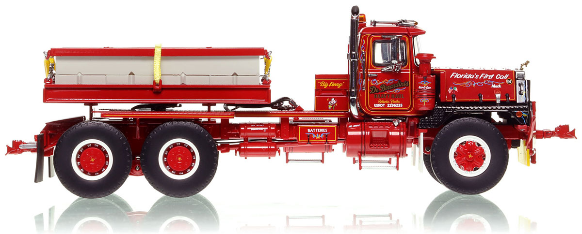 1:50 scale model of the DeBerardinis Heavy Haul 1990 Mack RD800 - Big Kenny